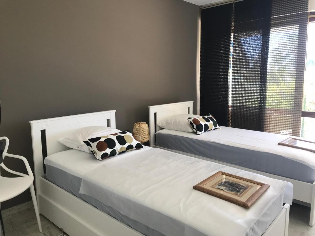 Bandol Roc Beach Vue Mer Grand T3 Face A La Plage Avec Parking Exterior foto